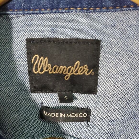 Wrangler Men's Denim Vintage Blast Trucker Denim Jean Jacket Size S - Picture 2 of 8